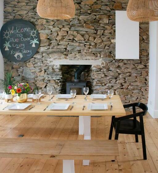 Sleeps 16 With Style And Space  And A Hot Tub!