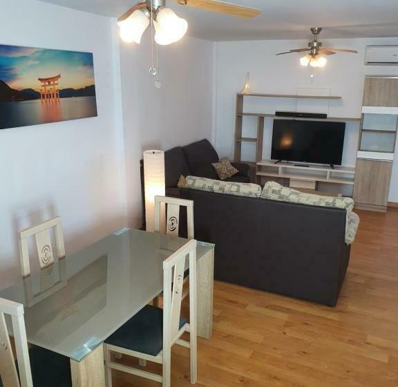 1f, Aire Acondic, 80m2, 2 Dormitorios, 4 Huéspedes, Wifi Gratis