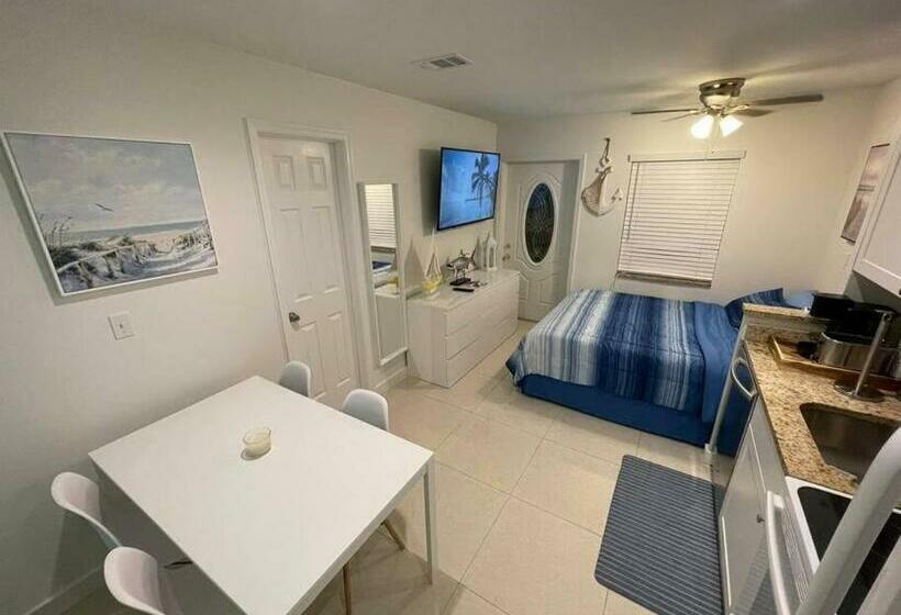 Aqua Studio 5 Min To Beach