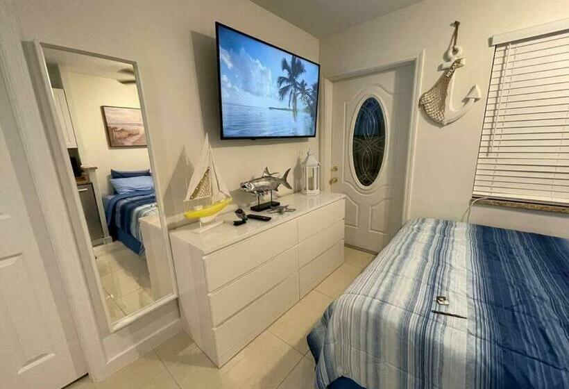 Aqua Studio 5 Min To Beach