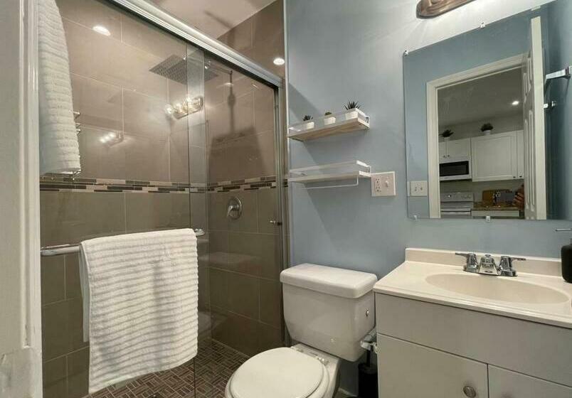 Aqua Studio 5 Min To Beach