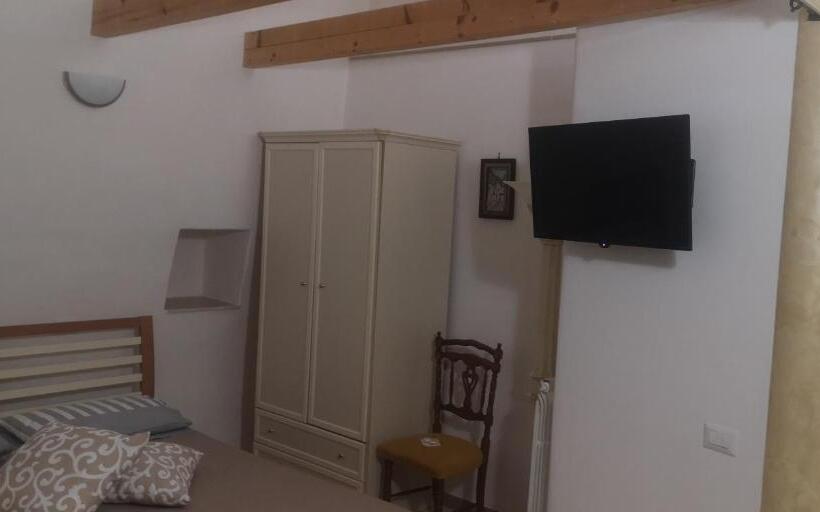 住宿加早餐  Cummersa Dell Alba