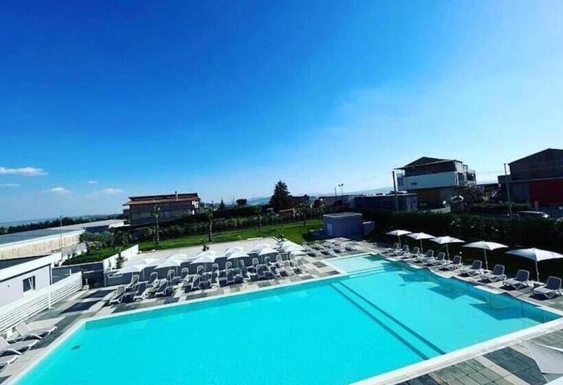 مبيت وإفطار Poolside