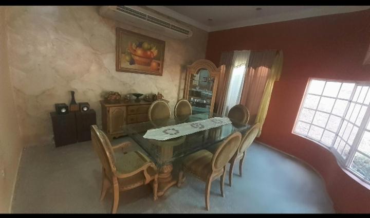 تختخواب و صبحانه Posada Miss Nailita