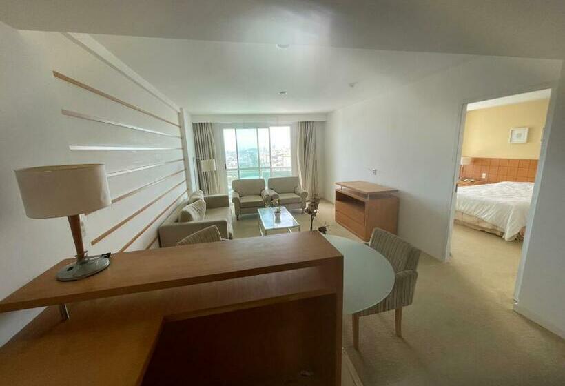 Flat Golden Condomínio Macaé Vista Mar De Luxo Até 4 Pessoas