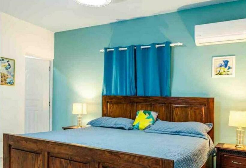 Hermosa Villa En Sosúa A Tan Solo 3 Minutos De La Playa