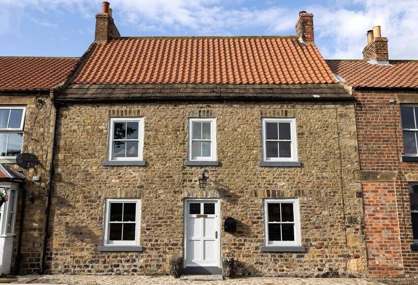 Host Stay Virginia House