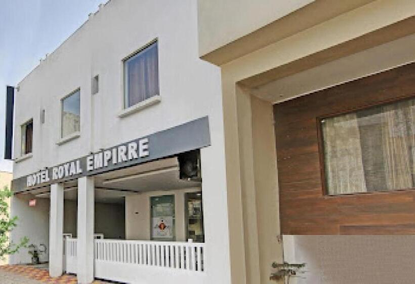 Отель Capital O 93663 Royal