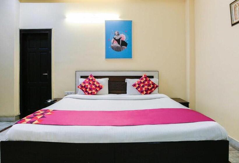 فندق Collection O The Orchid  Near Omaxe Celebration Mall