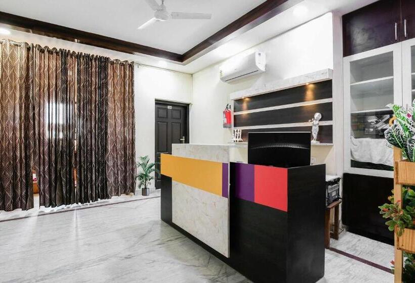 فندق Collection O The Orchid  Near Omaxe Celebration Mall