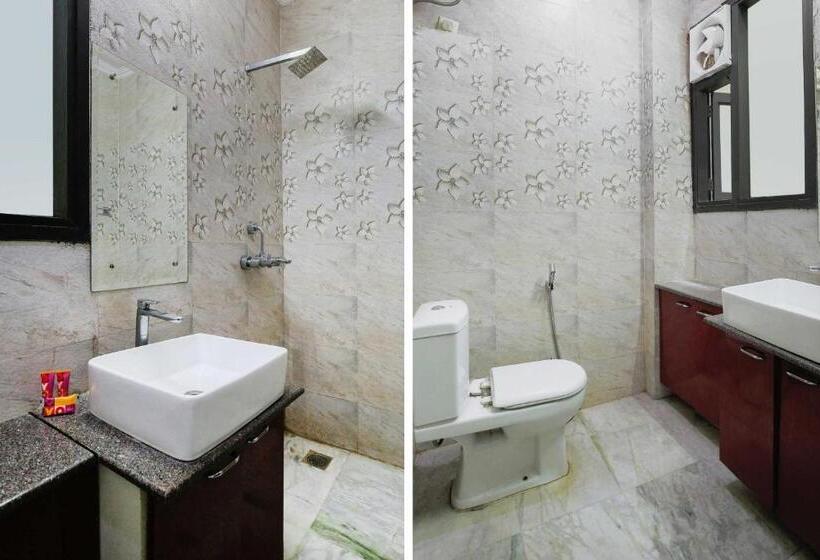 فندق Collection O The Orchid  Near Omaxe Celebration Mall