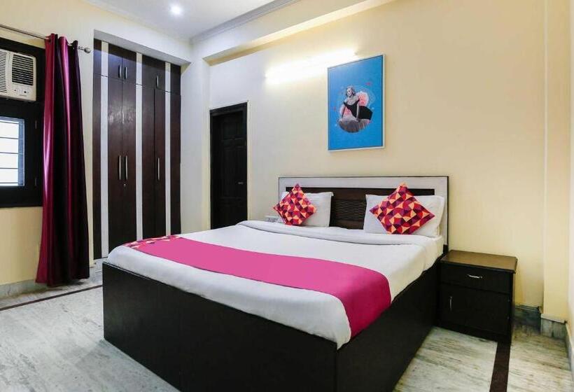 فندق Collection O The Orchid  Near Omaxe Celebration Mall