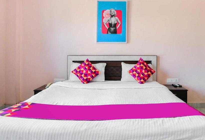 فندق Collection O The Orchid  Near Omaxe Celebration Mall