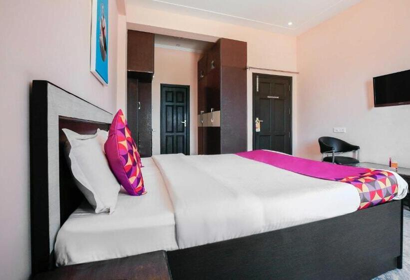 فندق Collection O The Orchid  Near Omaxe Celebration Mall