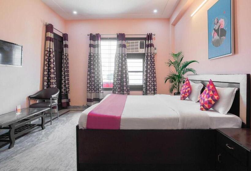 فندق Collection O The Orchid  Near Omaxe Celebration Mall