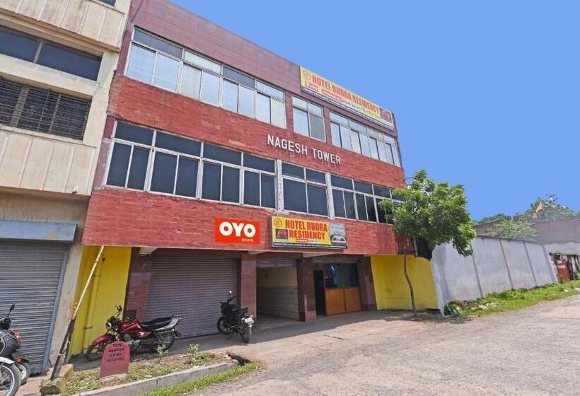 Отель Flagship Rudra Residency