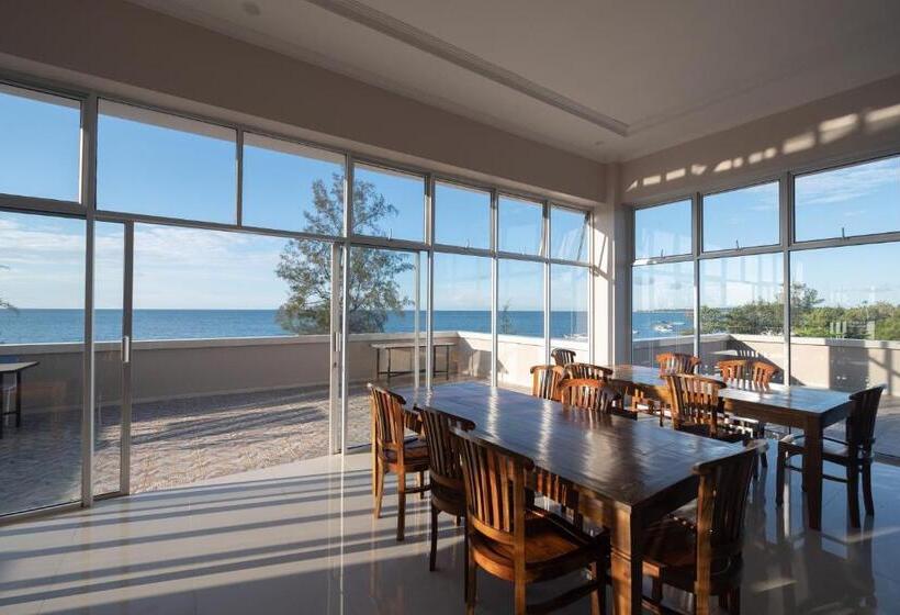 هتل Kelayang Beach