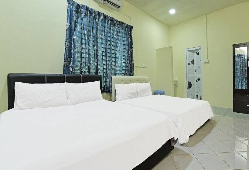 Отель Oyo 90596 Casaria Inn