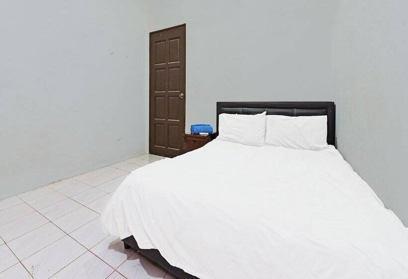 Отель Oyo 90596 Casaria Inn