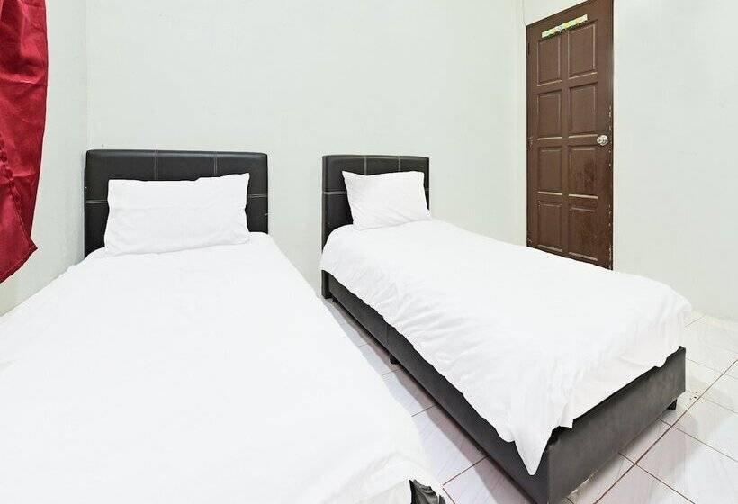 Отель Oyo 90596 Casaria Inn