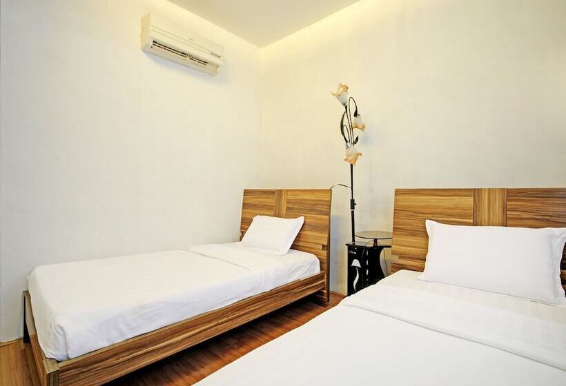 בית מלון כפרי Oyo 90597 Delightful Holiday Inn