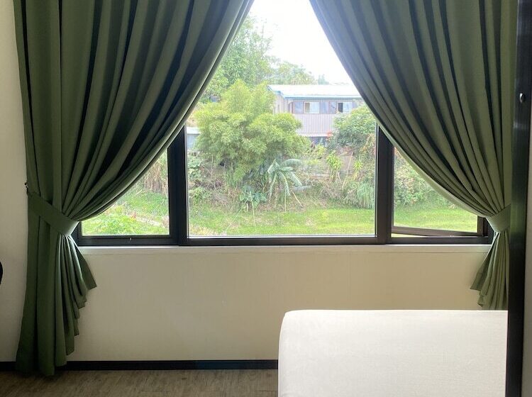 فندق Oyo 90616 George Adventure Base