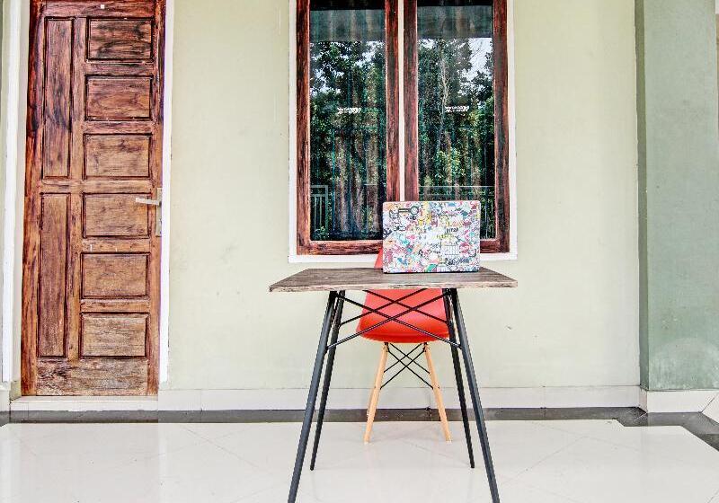 هتل Oyo 91642 Fhazel Residence Syariah