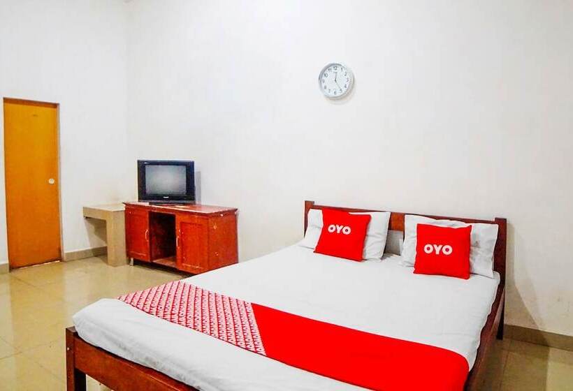 Отель Oyo 91647 Sanina Residence