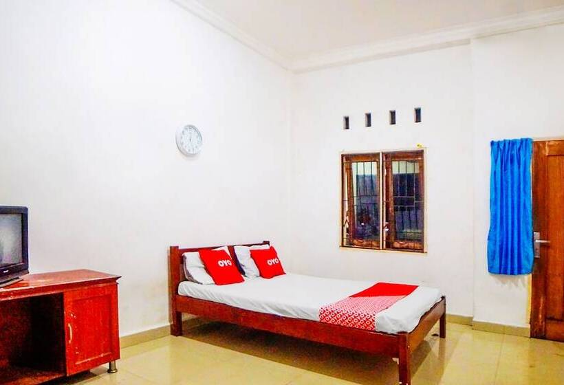 Отель Oyo 91647 Sanina Residence