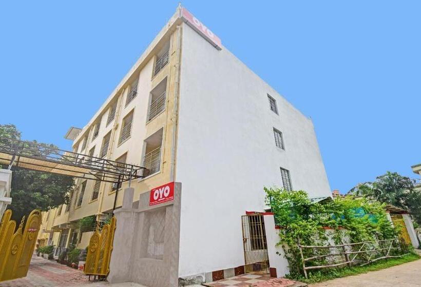 فندق Oyo 92779 The Green Akress