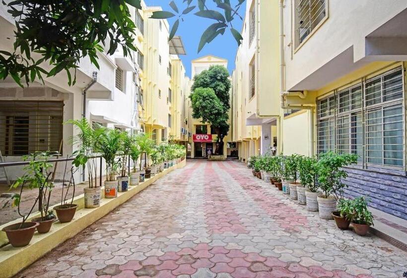 فندق Oyo 92779 The Green Akress