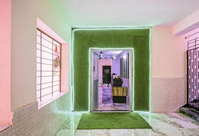 فندق Oyo 92779 The Green Akress