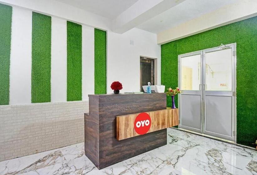 فندق Oyo 92779 The Green Akress