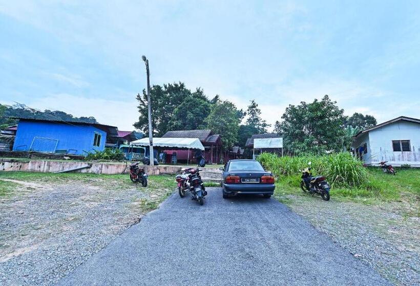 בית מלון כפרי Spot On 90619 Mahseer Hostel