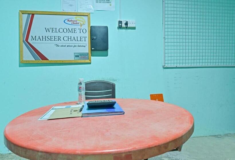 בית מלון כפרי Spot On 90619 Mahseer Hostel