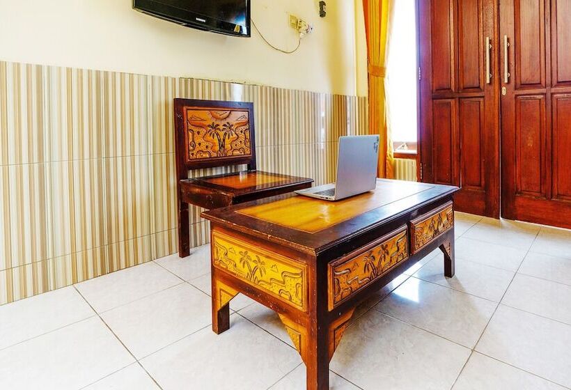 בית מלון כפרי Spot On 91615 Arumba Guest House Syariah