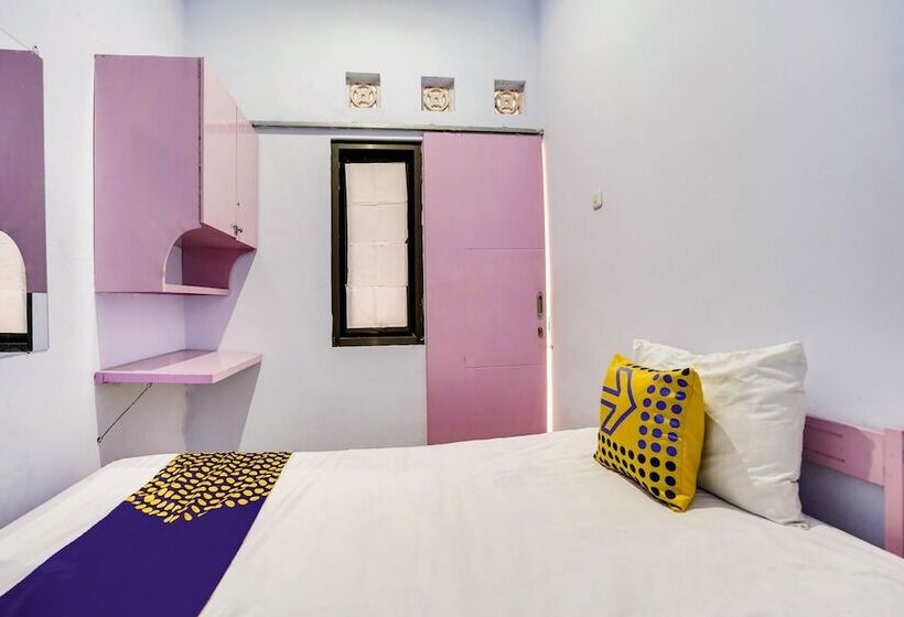 Otel Spot On 91626 Rr Kost Putri Syariah