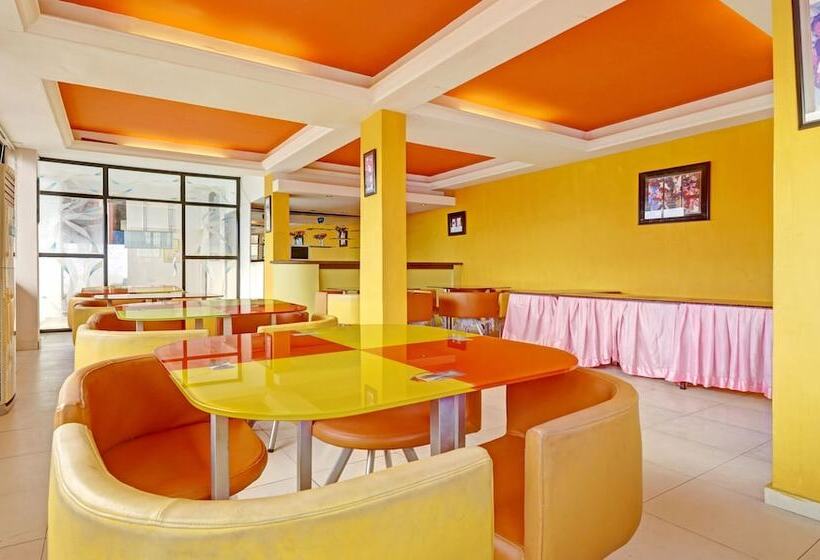 酒店 Treebo Trend Green Palm Resorts