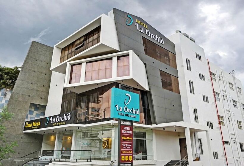 Отель Treebo Premium La Orchid