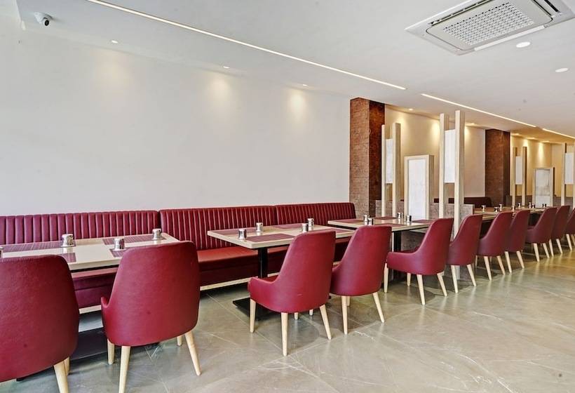 Отель Treebo Premium La Orchid