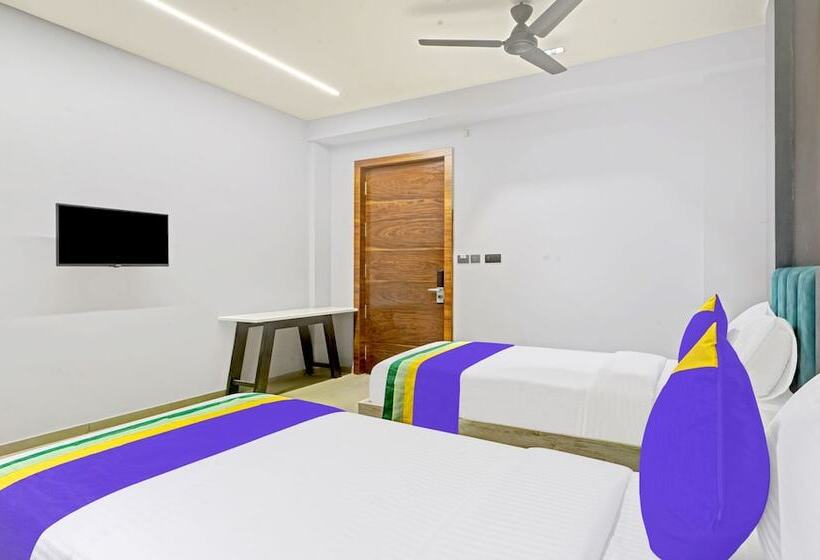 Отель Treebo Premium La Orchid