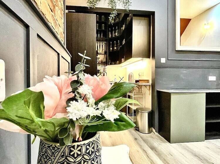 Impeccable Apartment In Liverpool City Centre