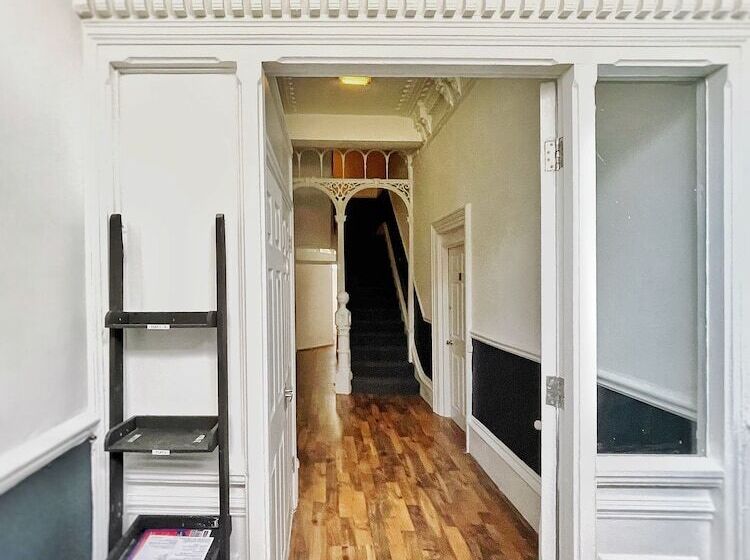 Impeccable Apartment In Liverpool City Centre