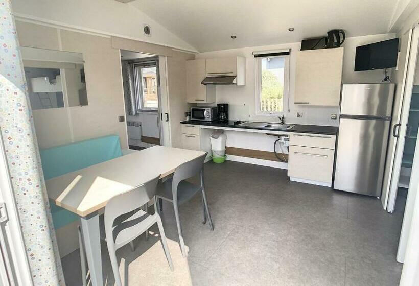 Mobil Home Pmr Tout Confort, 200m Plage, Piscine, 4 Pers, 2 Chambres, Parking, Wifi, Ménage Inclus