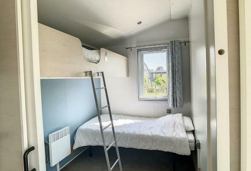 Mobil Home Pmr Tout Confort, 200m Plage, Piscine, 4 Pers, 2 Chambres, Parking, Wifi, Ménage Inclus