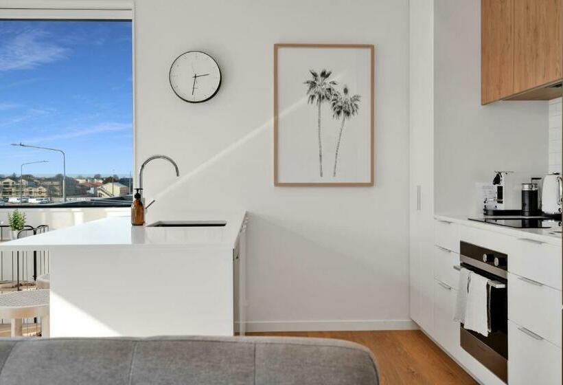 Top Floor Luxury City Central W Sunny Balcony