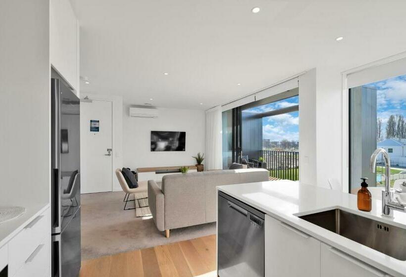 Top Floor Luxury City Central W Sunny Balcony