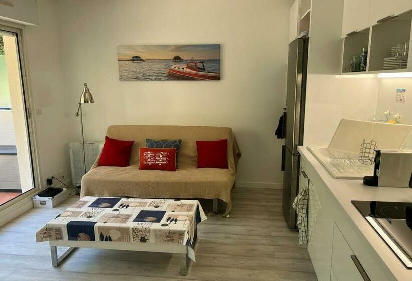 Residence Near The Beach 31 M With Balconypool