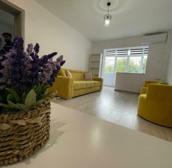 Robert’s Apartament 2