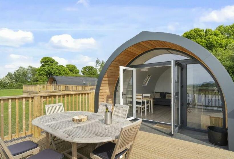 Finest Retreats   The Chicken Coop